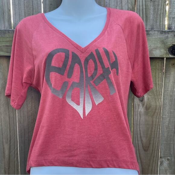 Threads 4 Thoughts Sustainable apparel “Earth” red short sleeve crop top - Picture 1 of 4